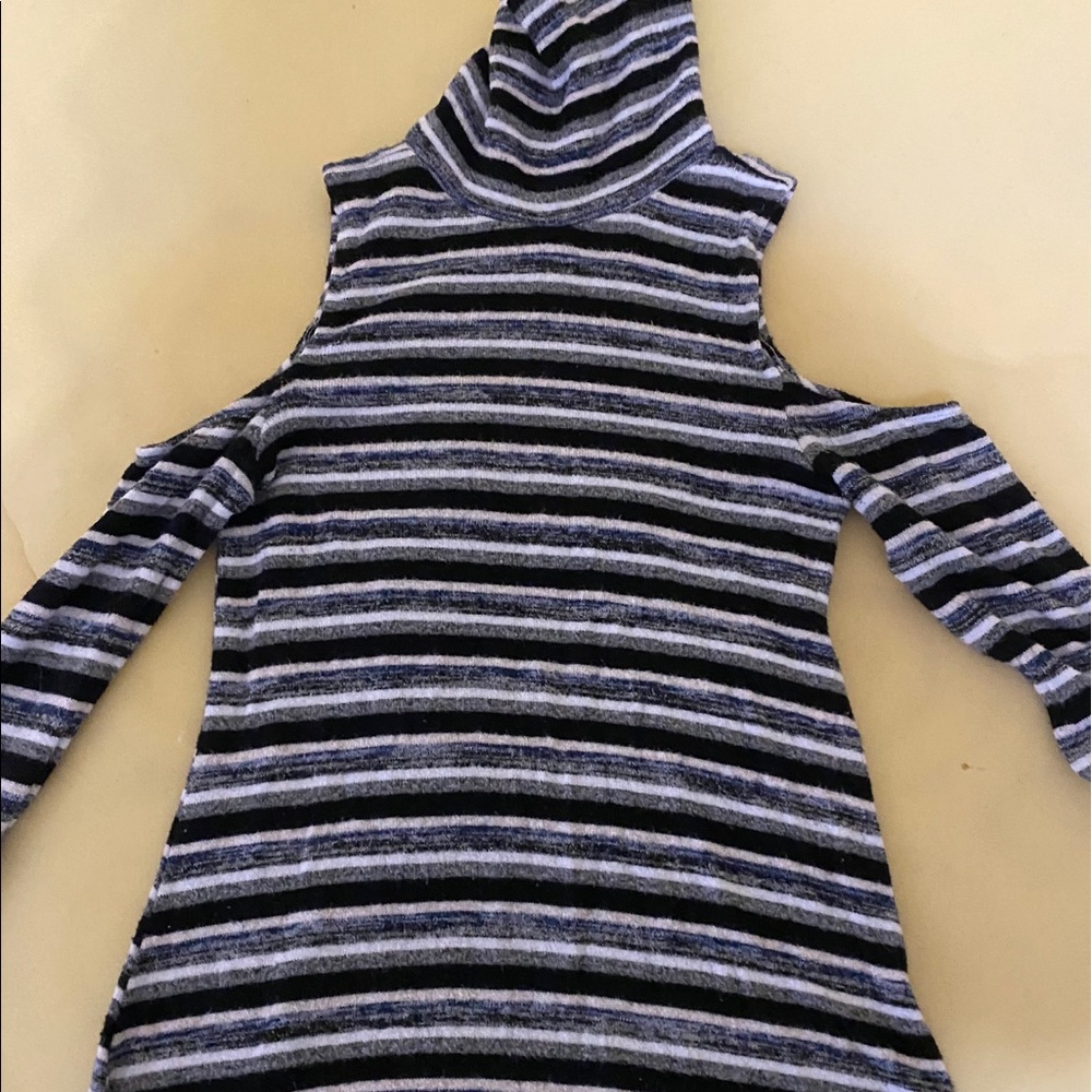 AE cold shoulder dress